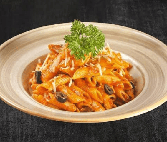 Penne arrabbiata makarna