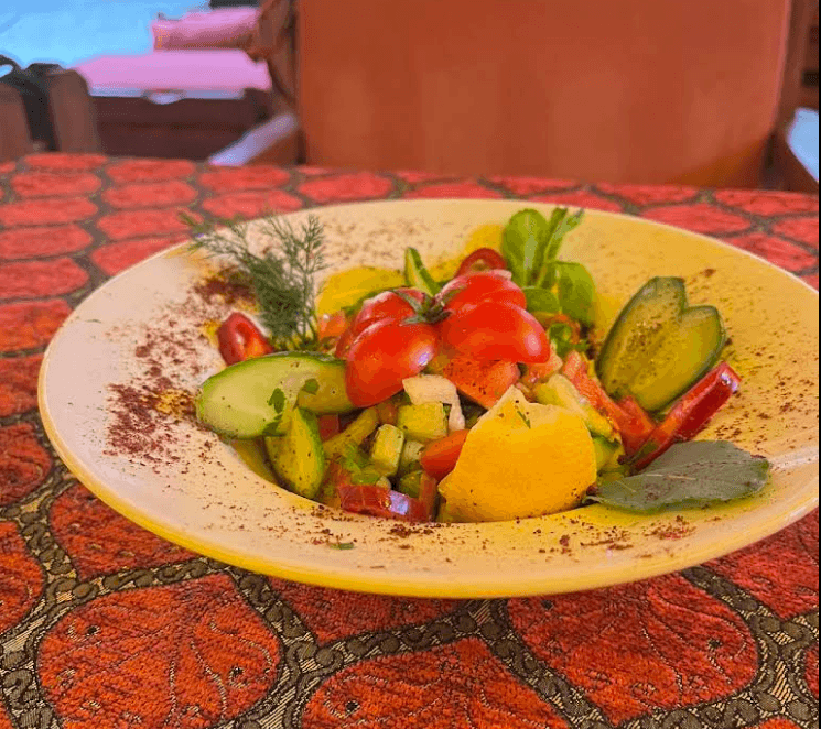 Geleneksel çoban salatası